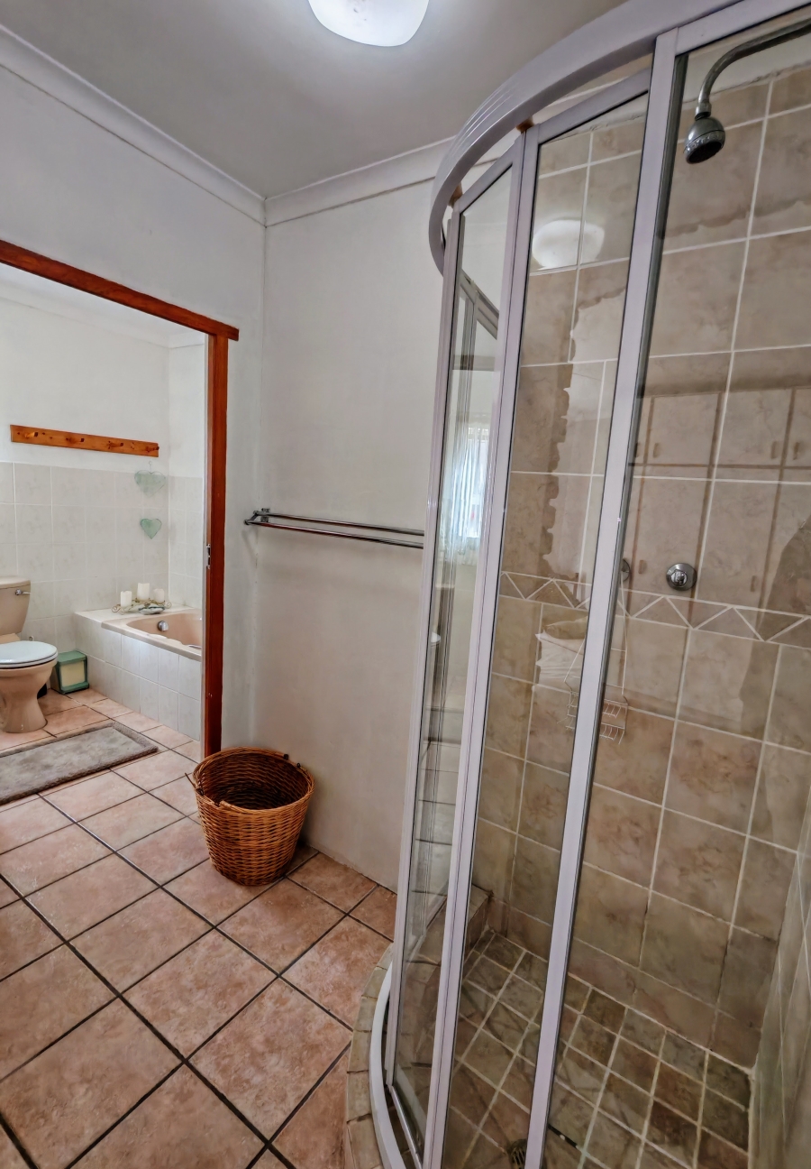 3 Bedroom Property for Sale in De Kelders Western Cape